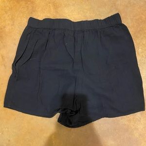 Women’s shorts. Size M